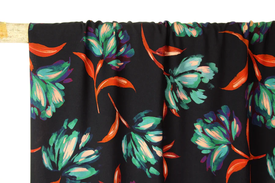 REMNANT 0.59 Metre - Atelier Jupe - Winter Flower Viscose Fabric - Image 7