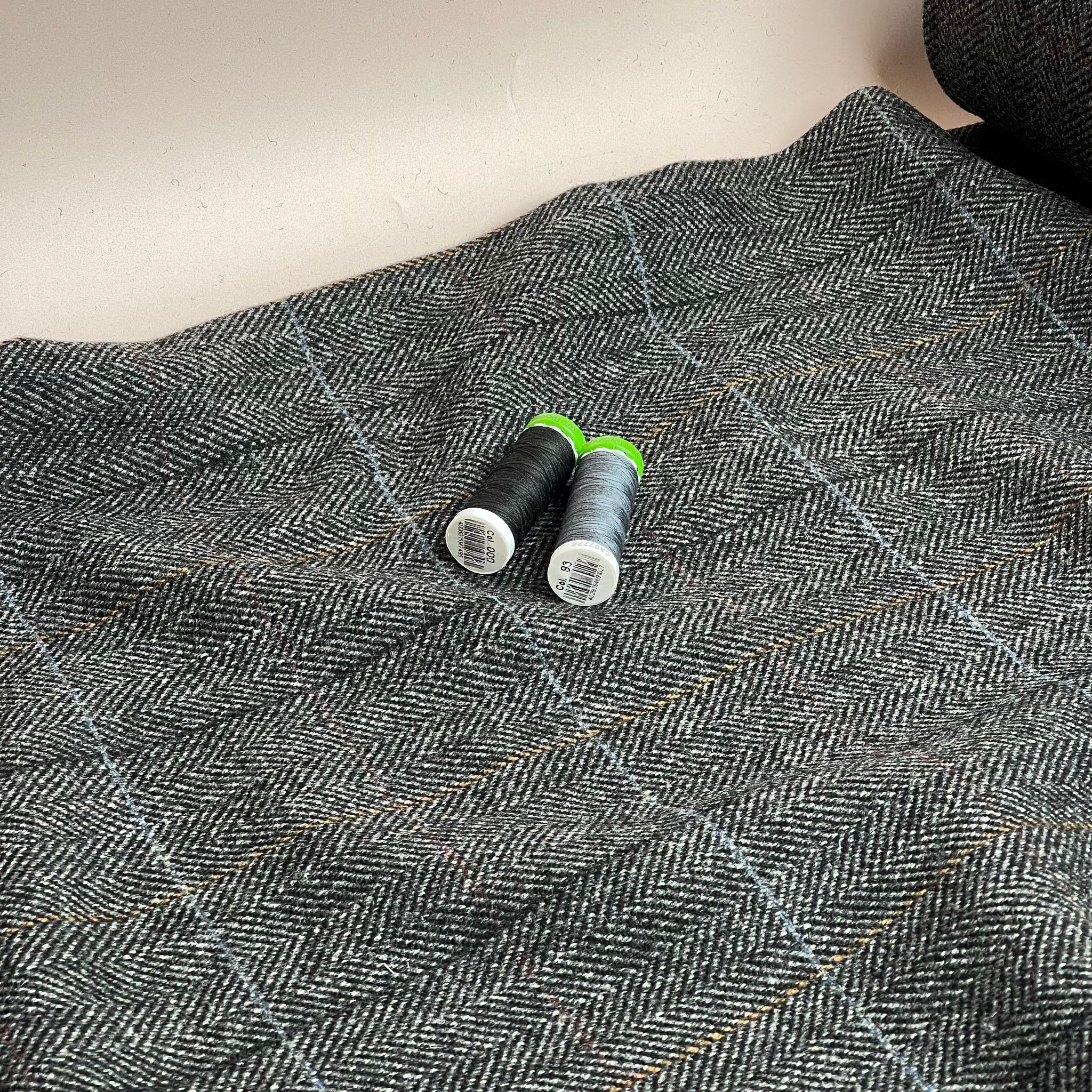 Deadstock Herringbone Check on Grey Soft Wool Tweed Coating - Image 5