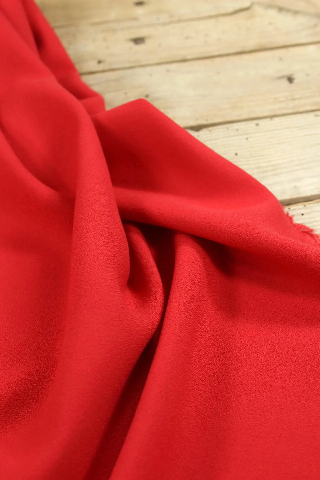 REMNANT 0.59 metres - Églantine & Zoé - Vermillon Red Viscose Crepe Fabric - Image 4
