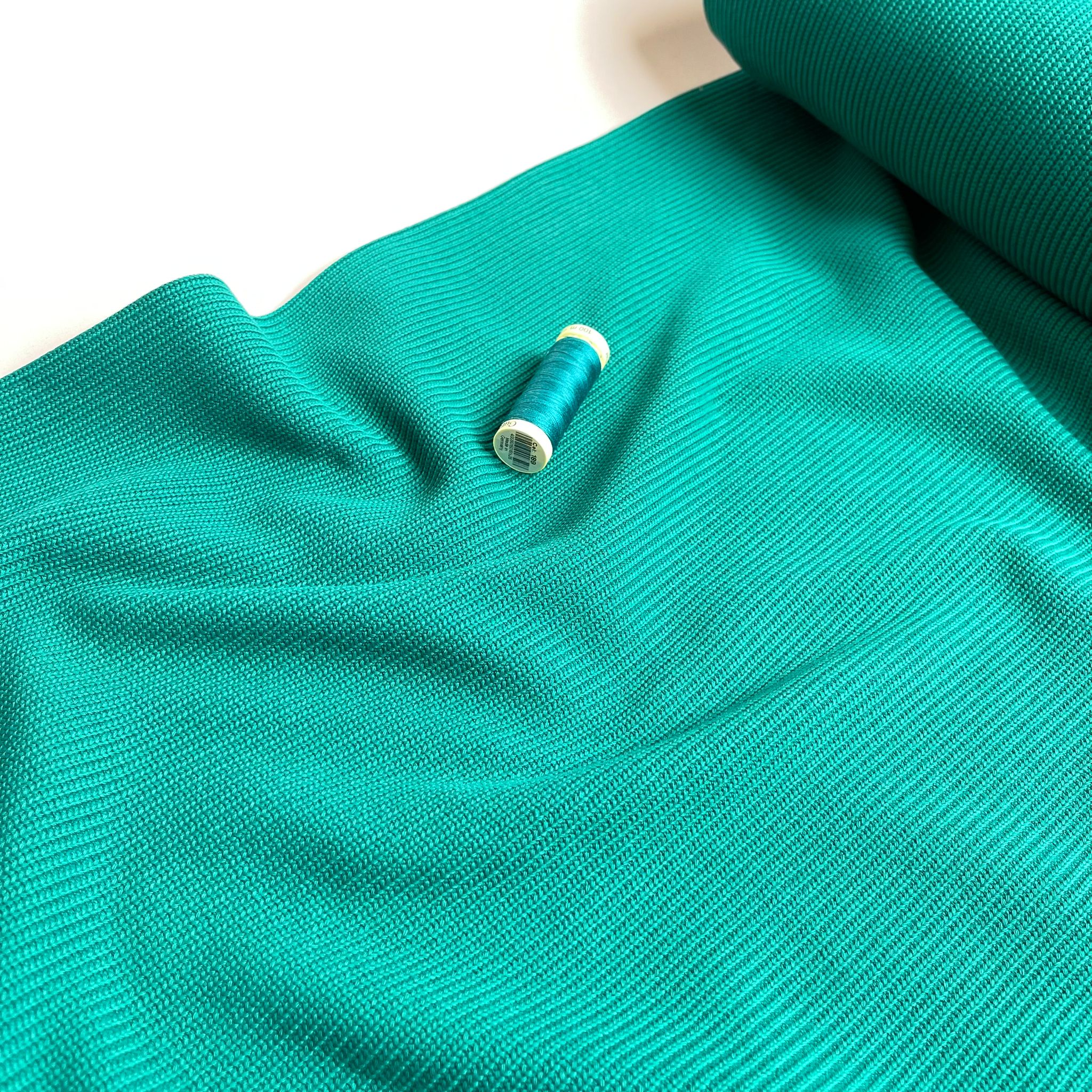 Emerald Ribbed Cotton Cable Knitted Fabric - Image 6