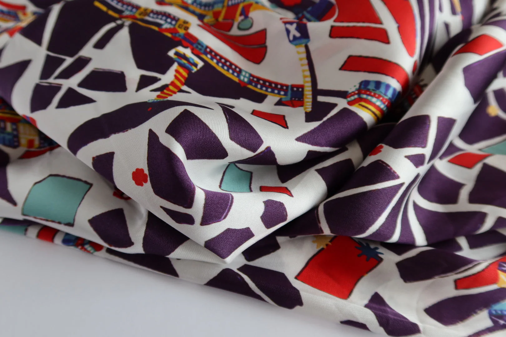 REMNANT 2 Metres - Ex-Designer - Eiffel Towel TENCEL™ Cupro Sateen - Image 9