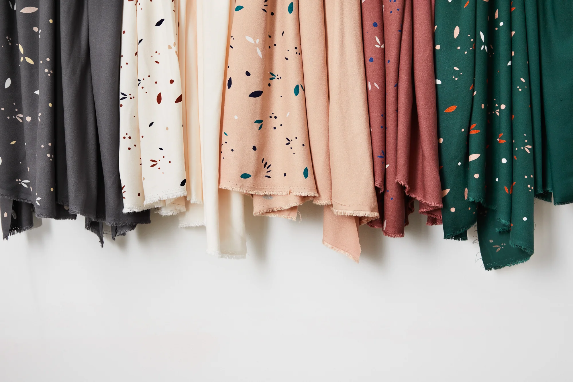 REMNANT 0.48 Metre - Mind The MAKER - Petals Calm Grey ECOVERO™ Vera Crepe Fabric - Image 8