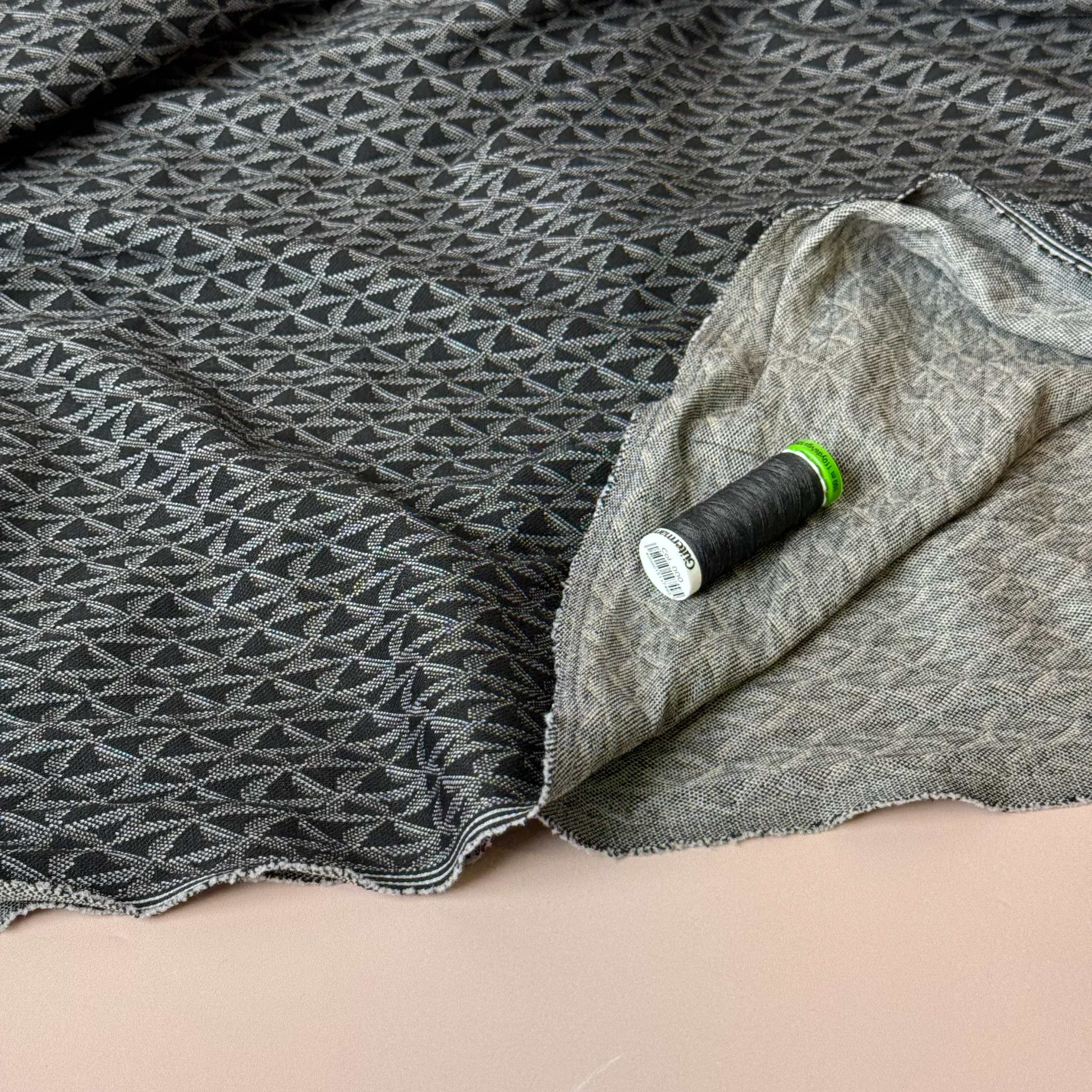 REMNANT 2.24 Metres - Retro Stars Silver Yarn Dyed Jacquard Knit - Image 5