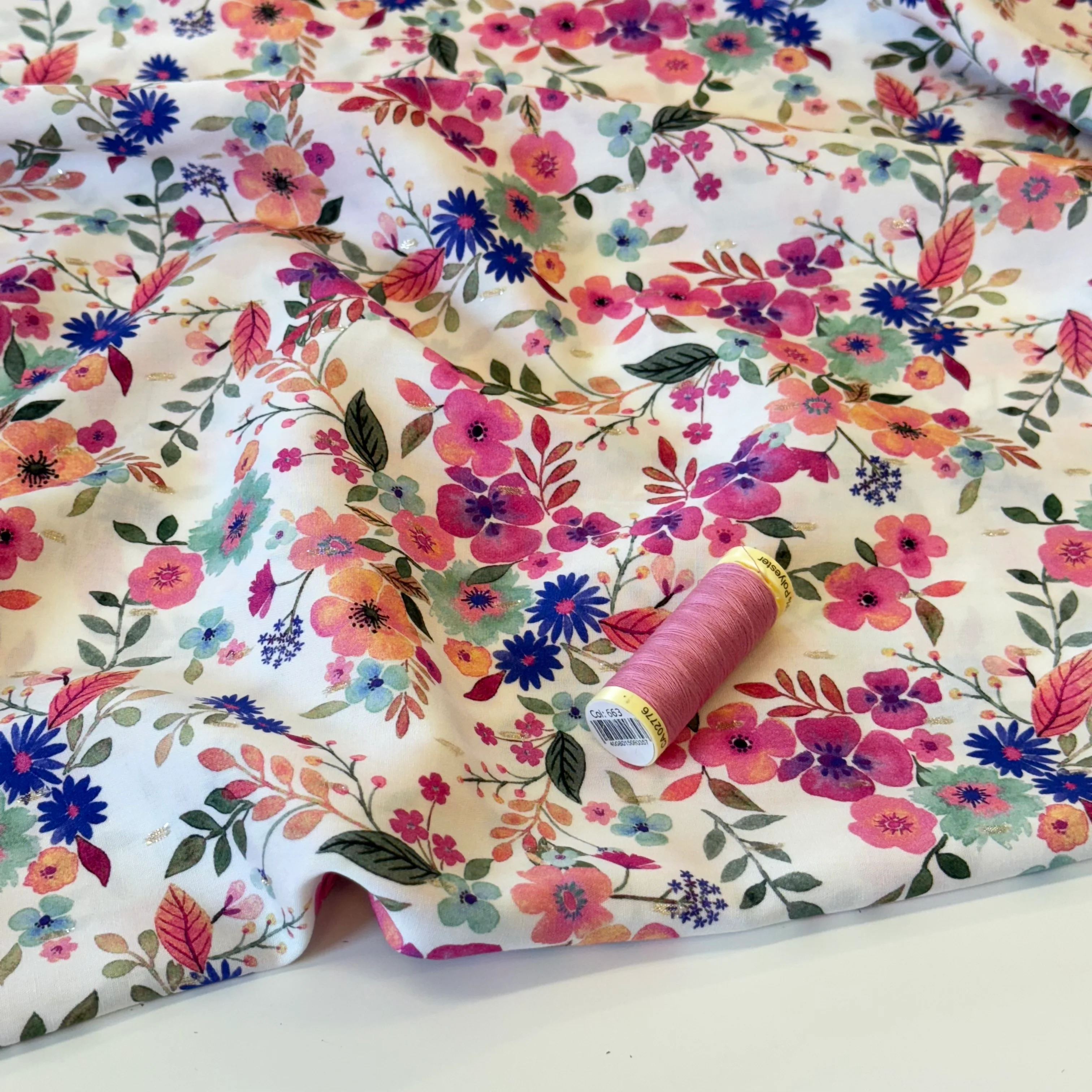 Summer Flowers with Lurex Viscose Fabric - Image 8