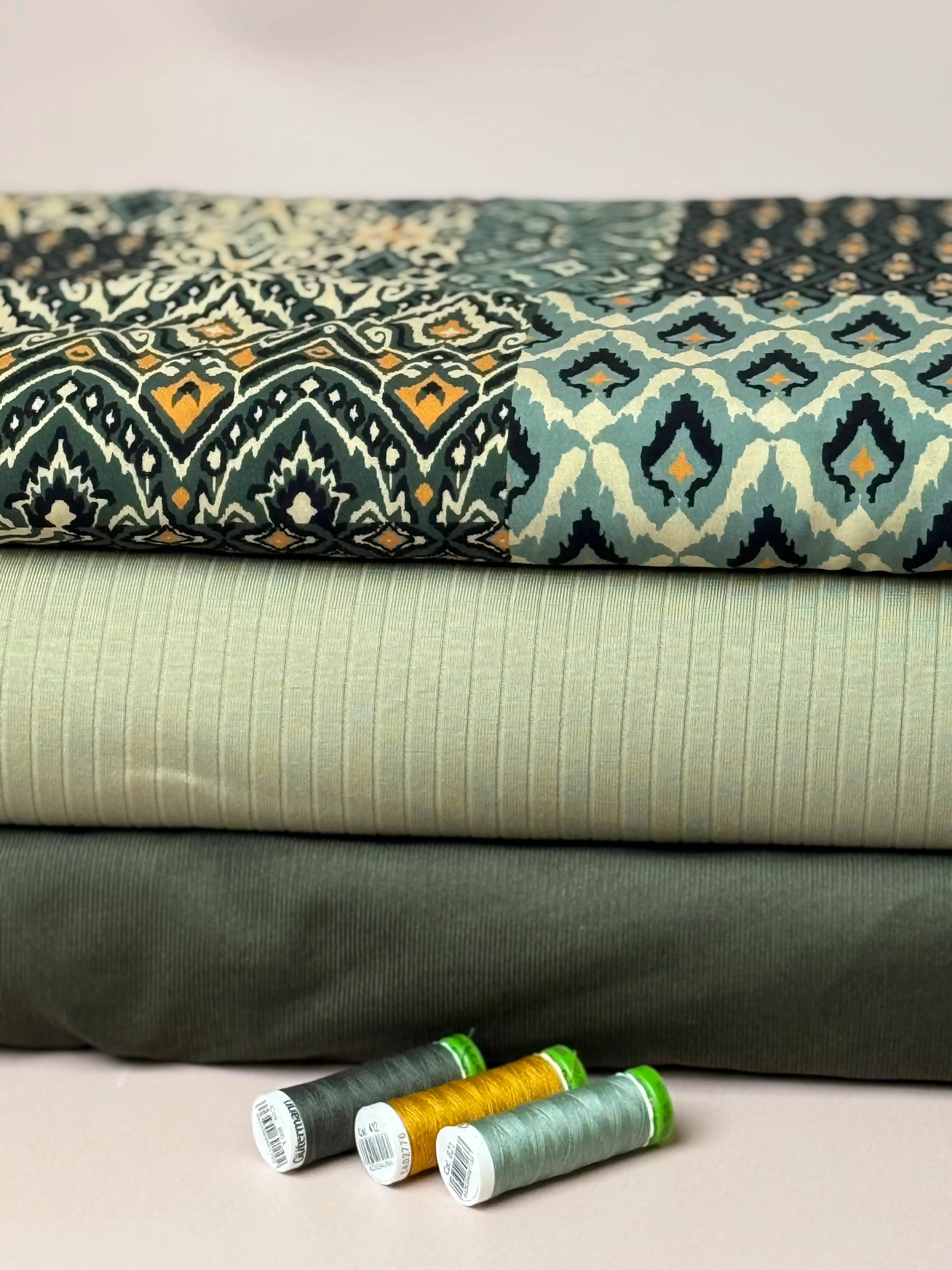 Vintage Patchwork Green Viscose Poplin Fabric - Image 6