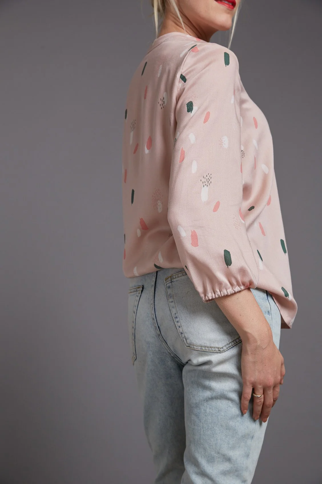 The Avid Seamstress THE BLOUSE - Sewing Pattern - Image 5