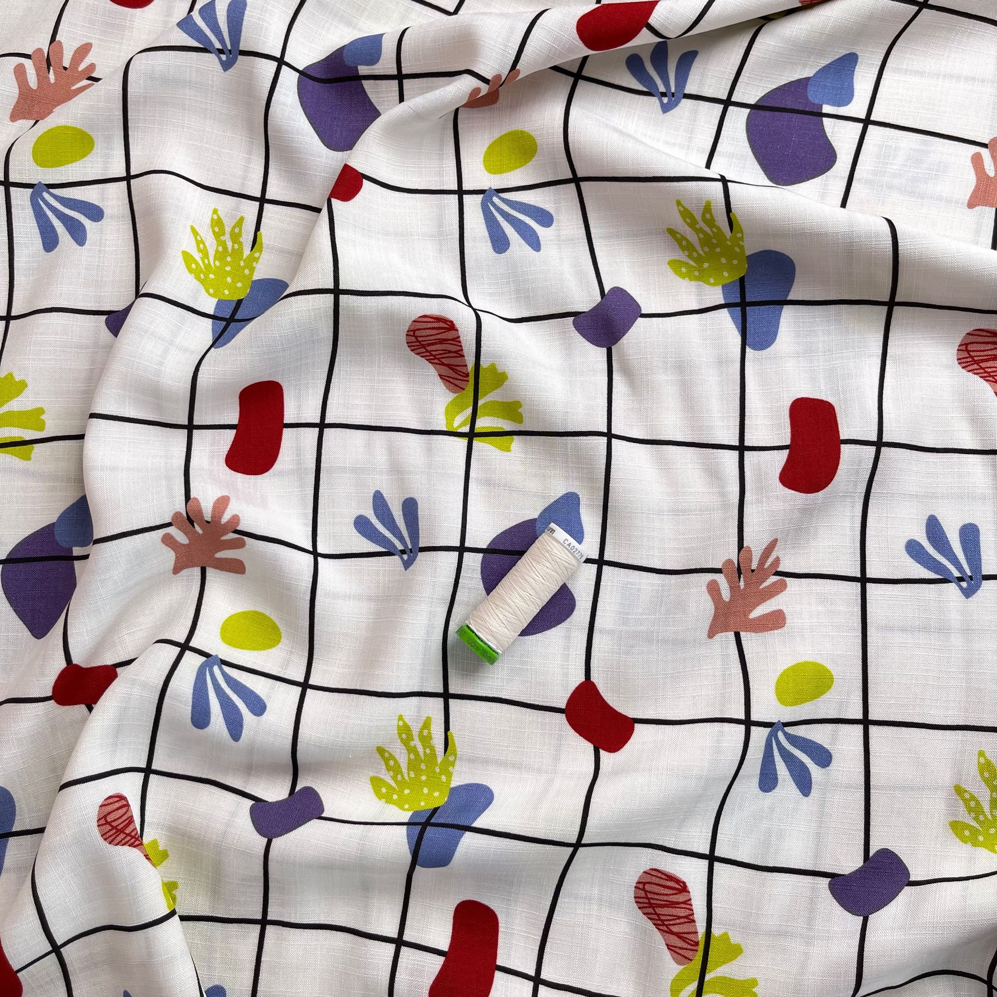 Tropical Grid White Linen Look Slub Rayon Fabric - Image 9
